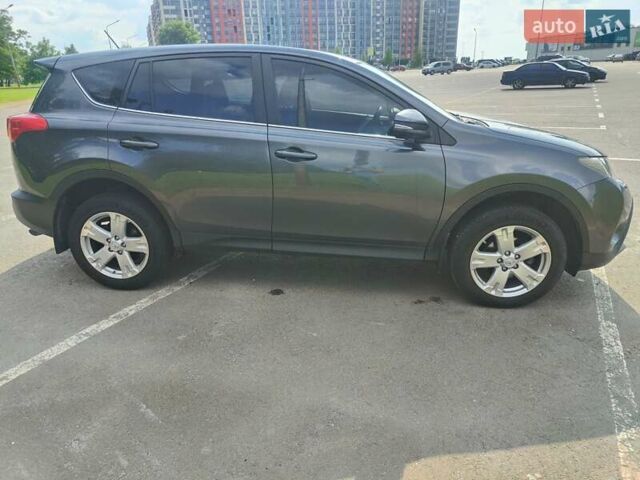 Сірий Тойота РАВ 4, об'ємом двигуна 2.49 л та пробігом 276 тис. км за 17250 $, фото 3 на Automoto.ua