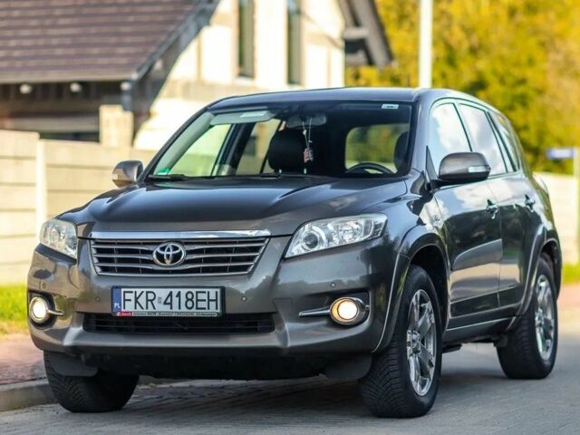 Сірий Тойота РАВ 4, об'ємом двигуна 2.2 л та пробігом 187 тис. км за 7200 $, фото 5 на Automoto.ua