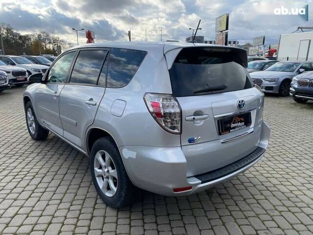 Серый Тойота РАВ 4, объемом двигателя 1.5 л и пробегом 142 тыс. км за 11500 $, фото 4 на Automoto.ua