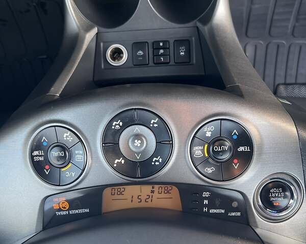 Тойота РАВ 4 2012 в Ровно на Automoto.ua Серый Тойота РАВ 4, объемом двигателя 2.2 л и пробегом 257 тыс. км за 13950 $, фото 15 на Automoto.ua