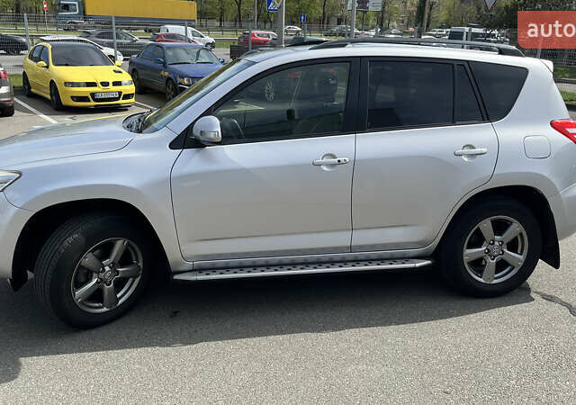 Сірий Тойота РАВ 4, об'ємом двигуна 2 л та пробігом 270 тис. км за 14700 $, фото 14 на Automoto.ua