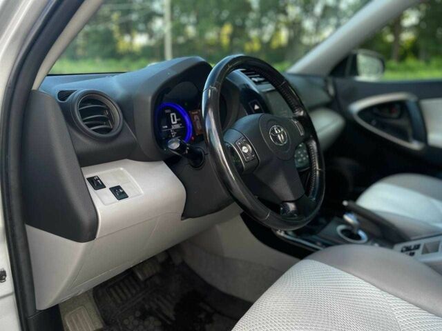 Серый Тойота РАВ 4, объемом двигателя 0 л и пробегом 210 тыс. км за 10490 $, фото 10 на Automoto.ua