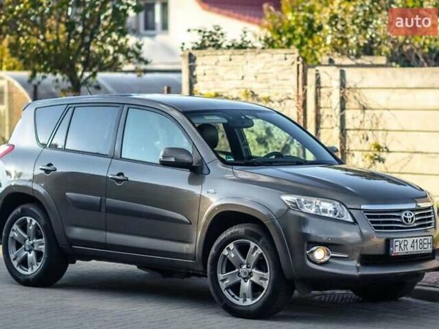 Сірий Тойота РАВ 4, об'ємом двигуна 2.2 л та пробігом 187 тис. км за 11000 $, фото 6 на Automoto.ua