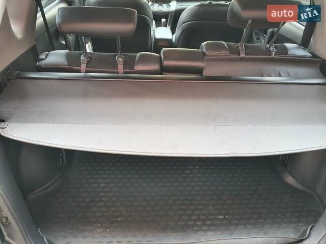 Сірий Тойота РАВ 4, об'ємом двигуна 2 л та пробігом 124 тис. км за 13800 $, фото 13 на Automoto.ua