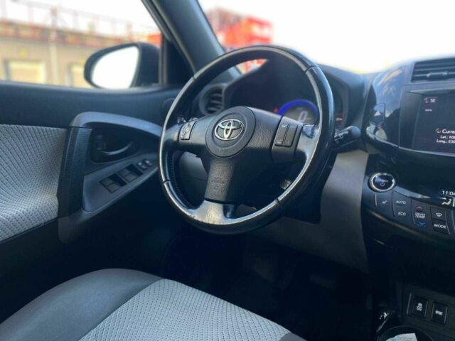 Сірий Тойота РАВ 4, об'ємом двигуна 0 л та пробігом 210 тис. км за 10490 $, фото 23 на Automoto.ua