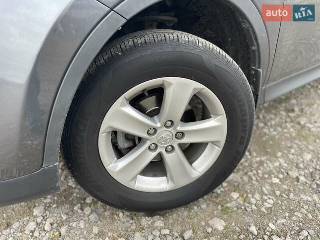 Сірий Тойота РАВ 4, об'ємом двигуна 2.49 л та пробігом 180 тис. км за 15900 $, фото 7 на Automoto.ua