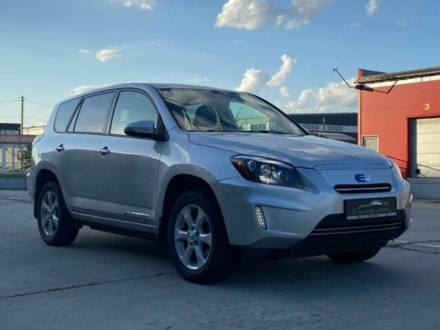 Сірий Тойота РАВ 4, об'ємом двигуна 0 л та пробігом 210 тис. км за 10490 $, фото 2 на Automoto.ua