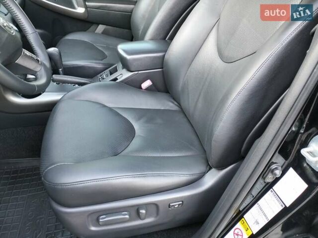 Сірий Тойота РАВ 4, об'ємом двигуна 2.23 л та пробігом 185 тис. км за 13800 $, фото 5 на Automoto.ua