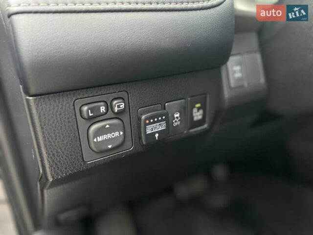 Тойота РАВ 4 2012 в Львове на Automoto.ua Серый Тойота РАВ 4, объемом двигателя 2.49 л и пробегом 180 тыс. км за 16500 $, фото 13 на Automoto.ua