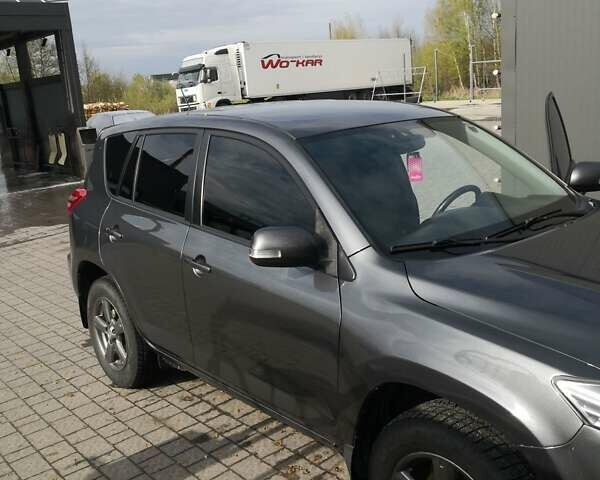 Серый Тойота РАВ 4, объемом двигателя 2.2 л и пробегом 223 тыс. км за 12200 $, фото 20 на Automoto.ua