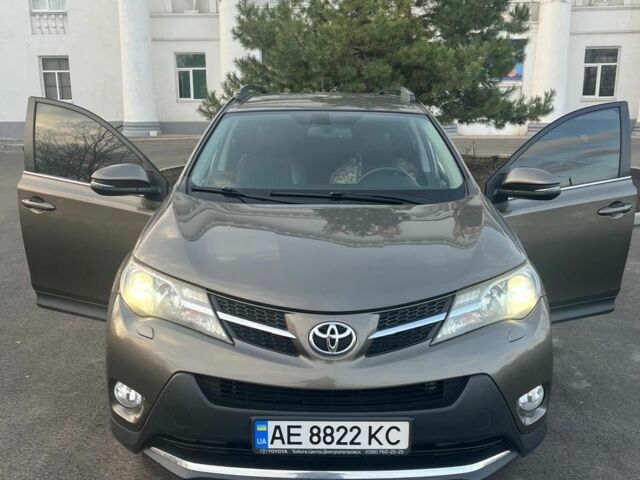 Серый Тойота РАВ 4, объемом двигателя 2.5 л и пробегом 180 тыс. км за 17700 $, фото 4 на Automoto.ua