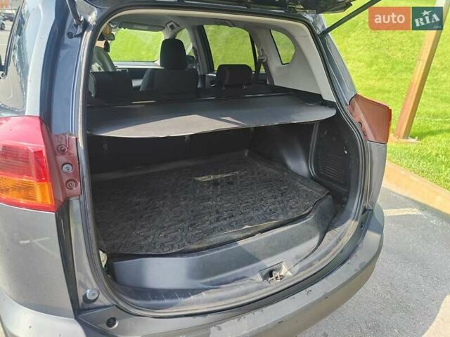 Сірий Тойота РАВ 4, об'ємом двигуна 2.49 л та пробігом 276 тис. км за 17250 $, фото 12 на Automoto.ua