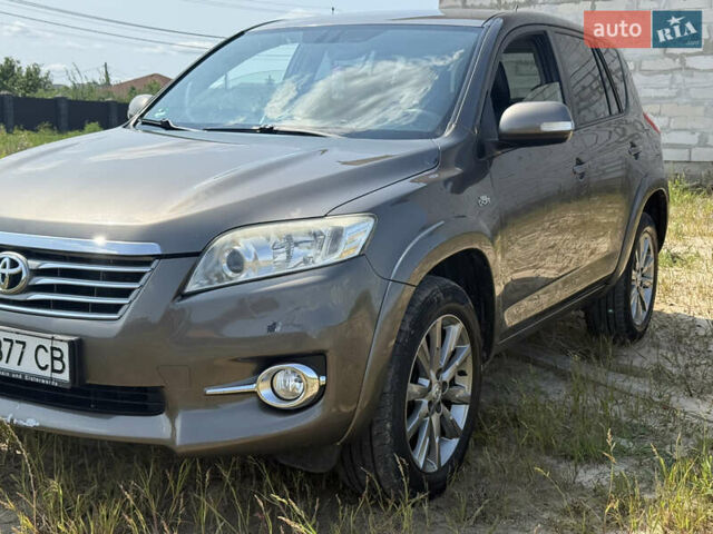 Серый Тойота РАВ 4, объемом двигателя 2.23 л и пробегом 250 тыс. км за 13999 $, фото 3 на Automoto.ua