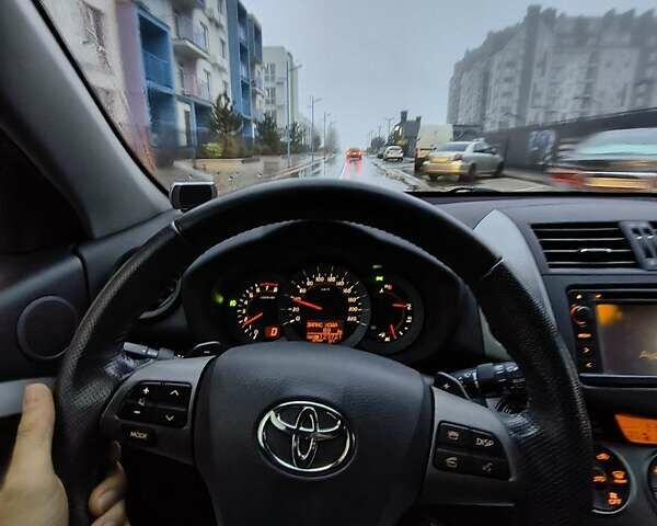 Сірий Тойота РАВ 4, об'ємом двигуна 2 л та пробігом 124 тис. км за 13800 $, фото 19 на Automoto.ua