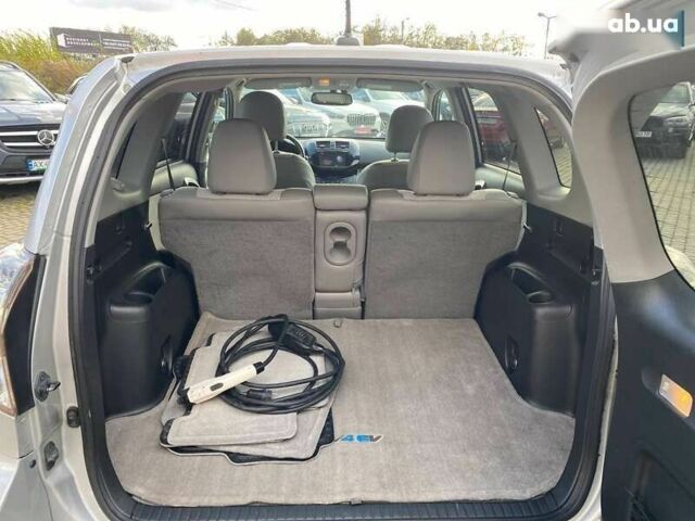 Серый Тойота РАВ 4, объемом двигателя 1.5 л и пробегом 142 тыс. км за 11500 $, фото 24 на Automoto.ua