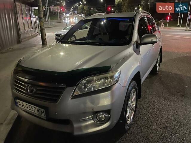Серый Тойота РАВ 4, объемом двигателя 1.99 л и пробегом 160 тыс. км за 15500 $, фото 13 на Automoto.ua