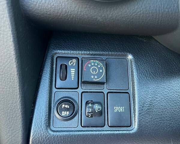 Серый Тойота РАВ 4, объемом двигателя 1.99 л и пробегом 160 тыс. км за 15500 $, фото 18 на Automoto.ua