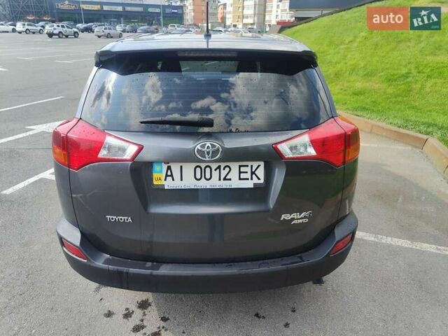 Сірий Тойота РАВ 4, об'ємом двигуна 2.49 л та пробігом 276 тис. км за 17250 $, фото 5 на Automoto.ua