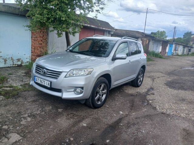 Серый Тойота РАВ 4, объемом двигателя 2.2 л и пробегом 251 тыс. км за 12000 $, фото 7 на Automoto.ua