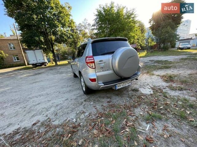 Серый Тойота РАВ 4, объемом двигателя 1.99 л и пробегом 160 тыс. км за 15500 $, фото 12 на Automoto.ua