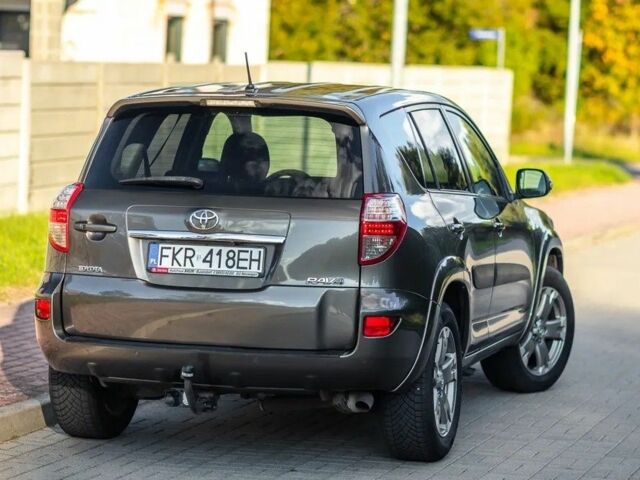 Сірий Тойота РАВ 4, об'ємом двигуна 2.2 л та пробігом 187 тис. км за 7200 $, фото 4 на Automoto.ua