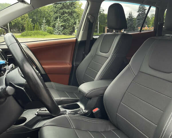 Серый Тойота РАВ 4, объемом двигателя 2.23 л и пробегом 260 тыс. км за 15600 $, фото 10 на Automoto.ua