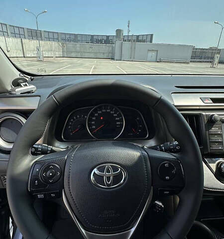 Серый Тойота РАВ 4, объемом двигателя 2.5 л и пробегом 282 тыс. км за 15800 $, фото 12 на Automoto.ua