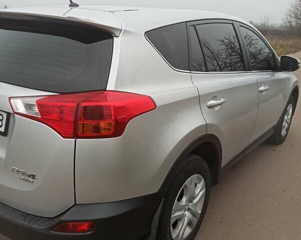 Сірий Тойота РАВ 4, об'ємом двигуна 2.2 л та пробігом 309 тис. км за 15200 $, фото 4 на Automoto.ua