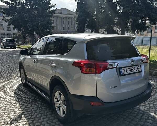 Серый Тойота РАВ 4, объемом двигателя 2.2 л и пробегом 176 тыс. км за 16500 $, фото 3 на Automoto.ua