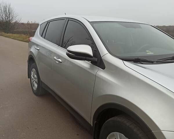 Сірий Тойота РАВ 4, об'ємом двигуна 2.2 л та пробігом 309 тис. км за 15200 $, фото 5 на Automoto.ua