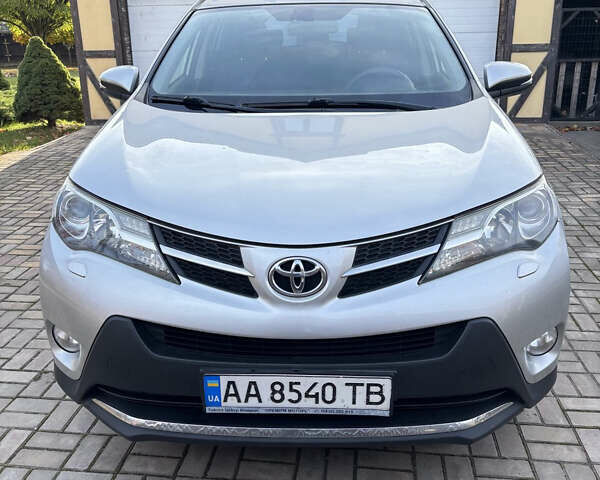 Серый Тойота РАВ 4, объемом двигателя 2.5 л и пробегом 175 тыс. км за 15600 $, фото 1 на Automoto.ua