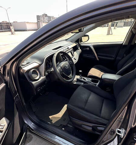 Серый Тойота РАВ 4, объемом двигателя 2.5 л и пробегом 282 тыс. км за 15800 $, фото 8 на Automoto.ua