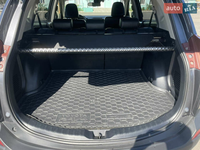 Тойота РАВ 4 2013 в Гайвороне на Automoto.ua Серый Тойота РАВ 4, объемом двигателя 2.23 л и пробегом 260 тыс. км за 16999 $, фото 25 на Automoto.ua