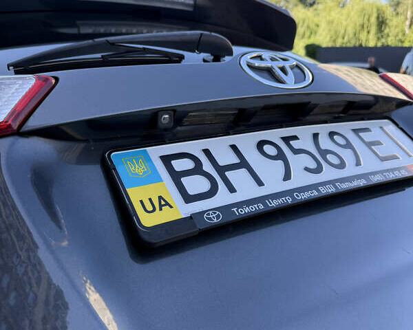 Тойота РАВ 4 2013 у Житомирі на Automoto.ua Сірий Тойота РАВ 4, об'ємом двигуна 2.23 л та пробігом 274 тис. км за 15200 $, фото 23 на Automoto.ua