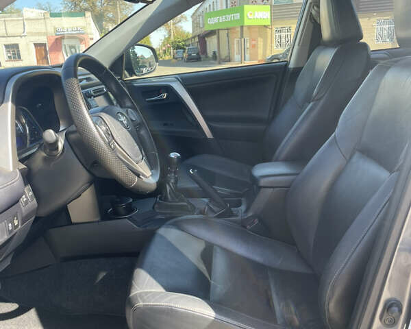 Тойота РАВ 4 2013 в Гайвороне на Automoto.ua Серый Тойота РАВ 4, объемом двигателя 2.23 л и пробегом 260 тыс. км за 16999 $, фото 21 на Automoto.ua