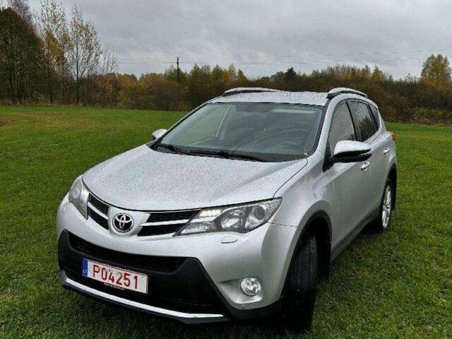 Тойота РАВ 4 2013 в Житомире на Automoto.ua Серый Тойота РАВ 4, объемом двигателя 2 л и пробегом 197 тыс. км за 8100 $, фото 4 на Automoto.ua
