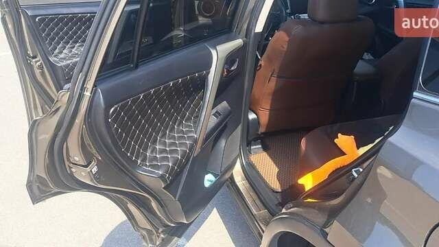 Сірий Тойота РАВ 4, об'ємом двигуна 2.23 л та пробігом 180 тис. км за 16800 $, фото 7 на Automoto.ua