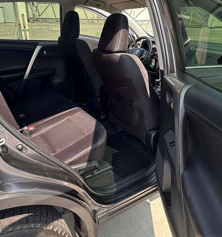 Серый Тойота РАВ 4, объемом двигателя 2.5 л и пробегом 282 тыс. км за 15800 $, фото 10 на Automoto.ua