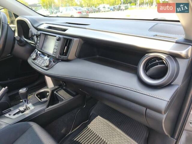 Серый Тойота РАВ 4, объемом двигателя 2.49 л и пробегом 116 тыс. км за 18900 $, фото 17 на Automoto.ua