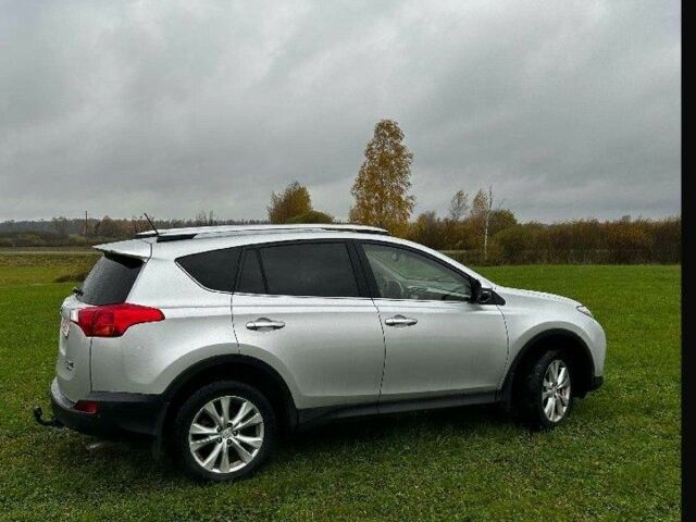 Тойота РАВ 4 2013 в Житомире на Automoto.ua Серый Тойота РАВ 4, объемом двигателя 2 л и пробегом 197 тыс. км за 8100 $, фото 6 на Automoto.ua