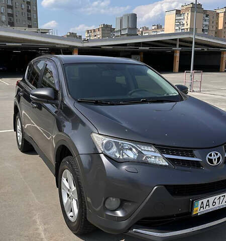 Серый Тойота РАВ 4, объемом двигателя 2.5 л и пробегом 282 тыс. км за 15800 $, фото 1 на Automoto.ua