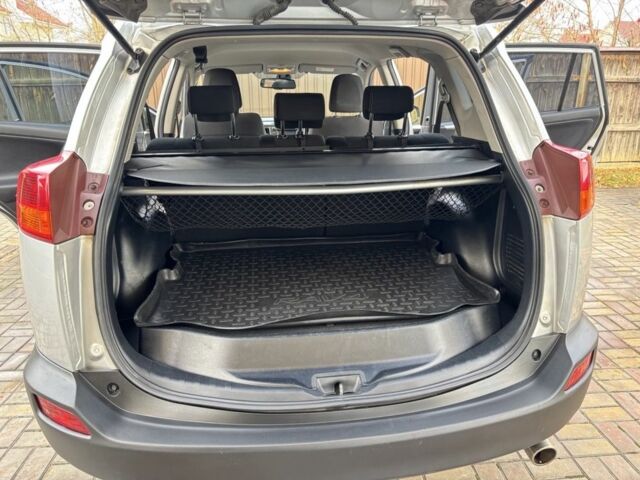 Сірий Тойота РАВ 4, об'ємом двигуна 2.5 л та пробігом 175 тис. км за 15600 $, фото 4 на Automoto.ua