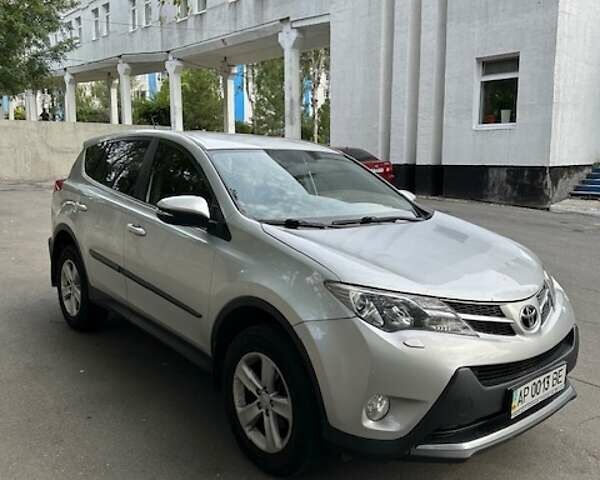 Тойота РАВ 4 2013 у Запоріжжя на Automoto.ua Сірий Тойота РАВ 4, об'ємом двигуна 2.23 л та пробігом 111 тис. км за 19000 $, фото 6 на Automoto.ua