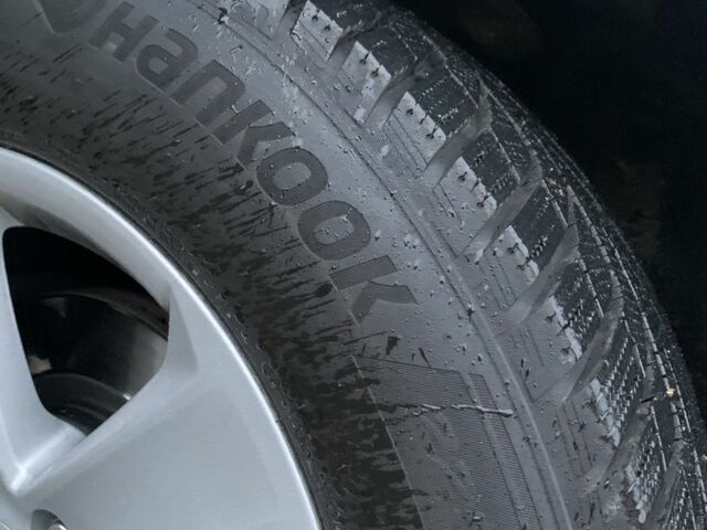 Серый Тойота РАВ 4, объемом двигателя 2.5 л и пробегом 125 тыс. км за 17500 $, фото 5 на Automoto.ua