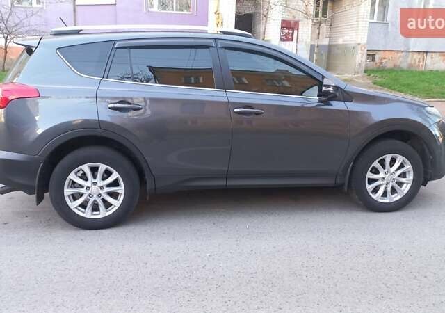 Тойота РАВ 4 2013 в Чернигове на Automoto.ua Серый Тойота РАВ 4, объемом двигателя 1.99 л и пробегом 170 тыс. км за 14250 $, фото 3 на Automoto.ua