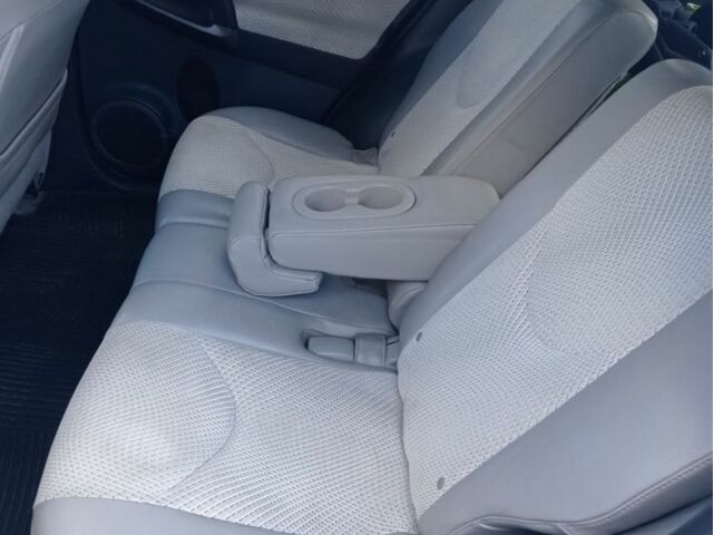 Серый Тойота РАВ 4, объемом двигателя 0 л и пробегом 187 тыс. км за 13500 $, фото 4 на Automoto.ua