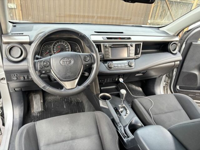 Сірий Тойота РАВ 4, об'ємом двигуна 2.5 л та пробігом 175 тис. км за 15600 $, фото 5 на Automoto.ua