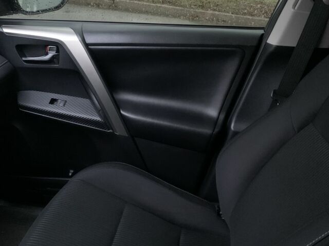 Серый Тойота РАВ 4, объемом двигателя 2.5 л и пробегом 125 тыс. км за 17500 $, фото 9 на Automoto.ua