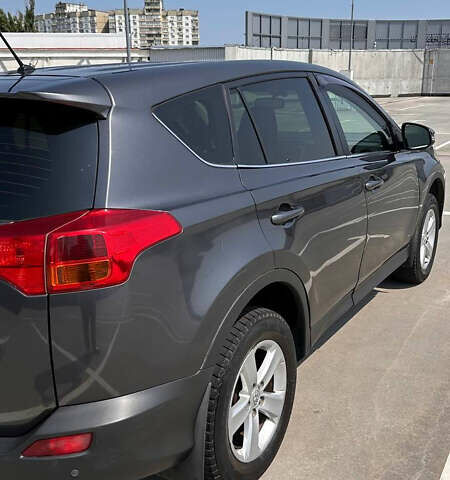 Серый Тойота РАВ 4, объемом двигателя 2.5 л и пробегом 282 тыс. км за 15800 $, фото 4 на Automoto.ua