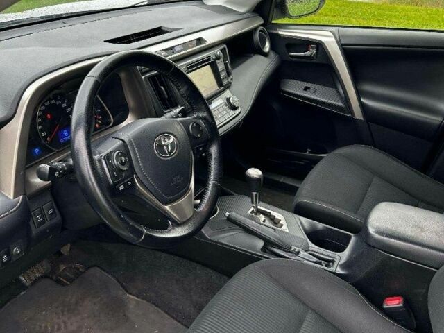 Тойота РАВ 4 2013 в Житомире на Automoto.ua Серый Тойота РАВ 4, объемом двигателя 2 л и пробегом 197 тыс. км за 8100 $, фото 11 на Automoto.ua